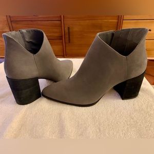 Vince Camuto Kathrina Slate Grey Nubuck Booties 9.5